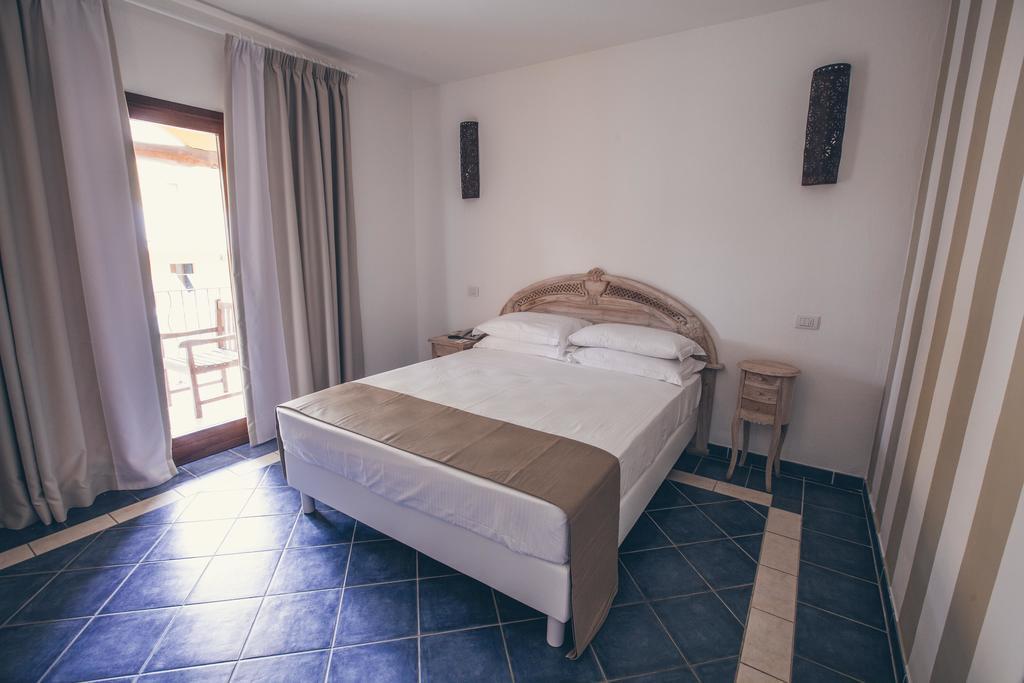 Papillo Resort Borgo Antico San Pantaleo Buitenkant foto